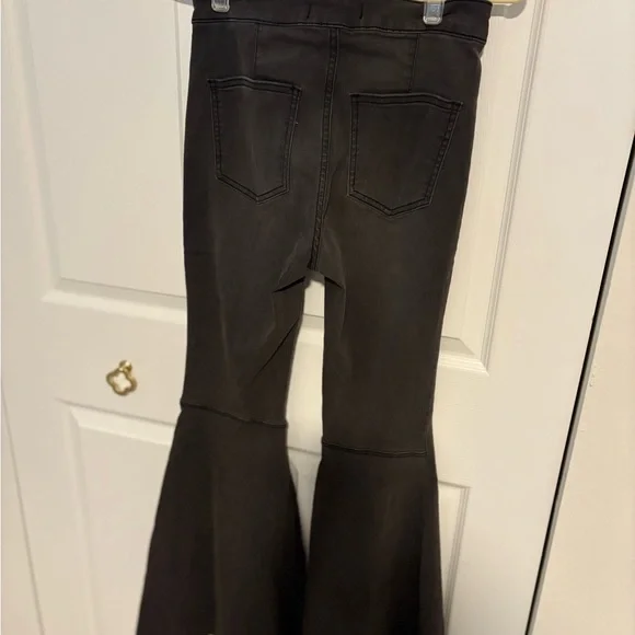 Women's Black Flared Jeans - Picture 3 of 5